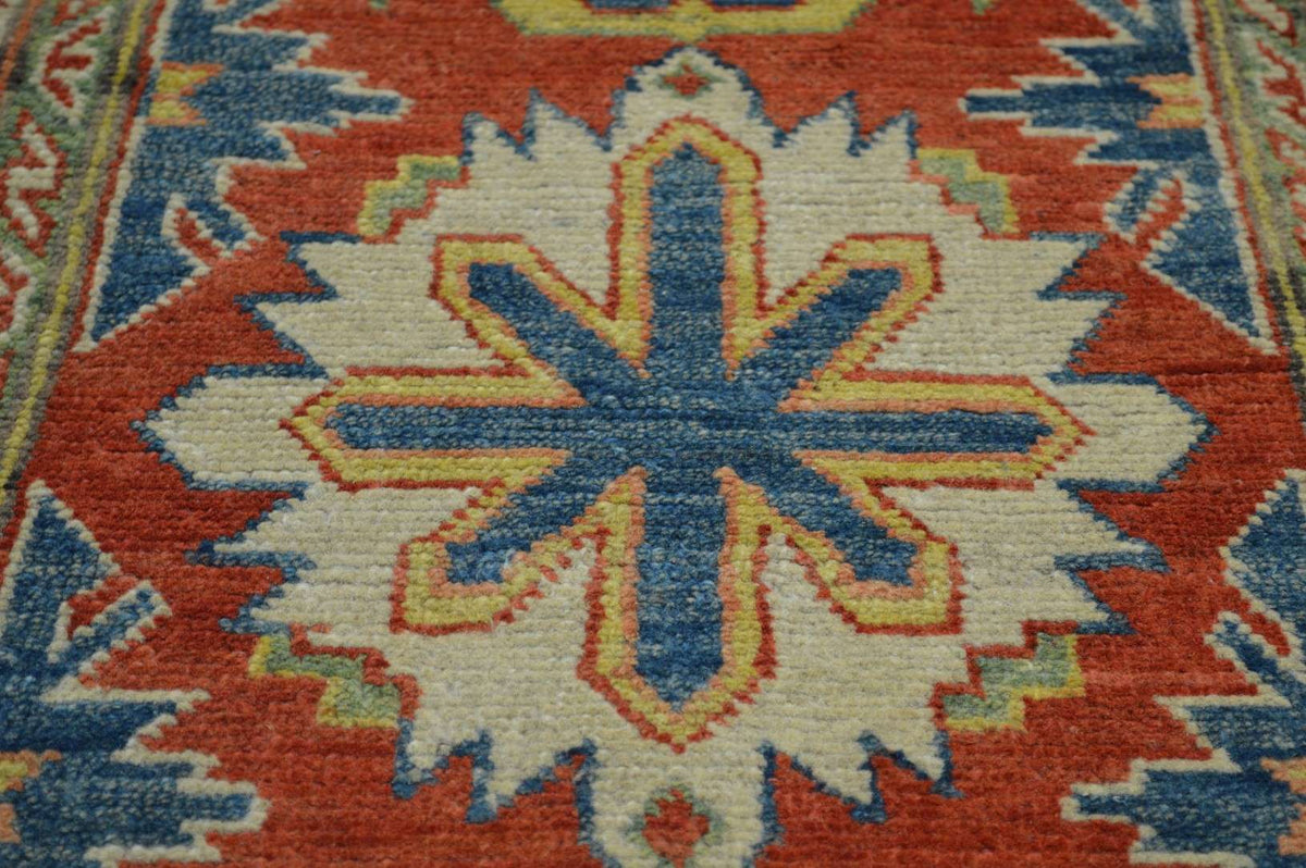 2' 6" x 4' 5" Pakistan Kazak Rug image 5