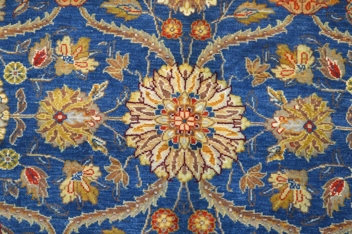 9' 1" x 12' 0" India Agra Rug image 8