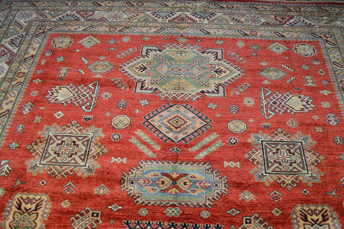 9' 0" x 12' 9" Pakistan Kazak Rug image 8