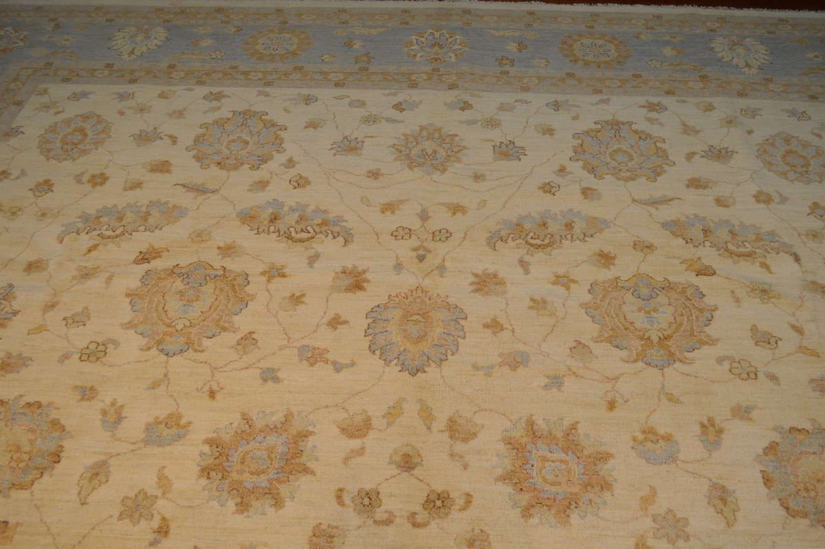 11' 10" x 15' 2" Pakistan Peshawar Rug image 5