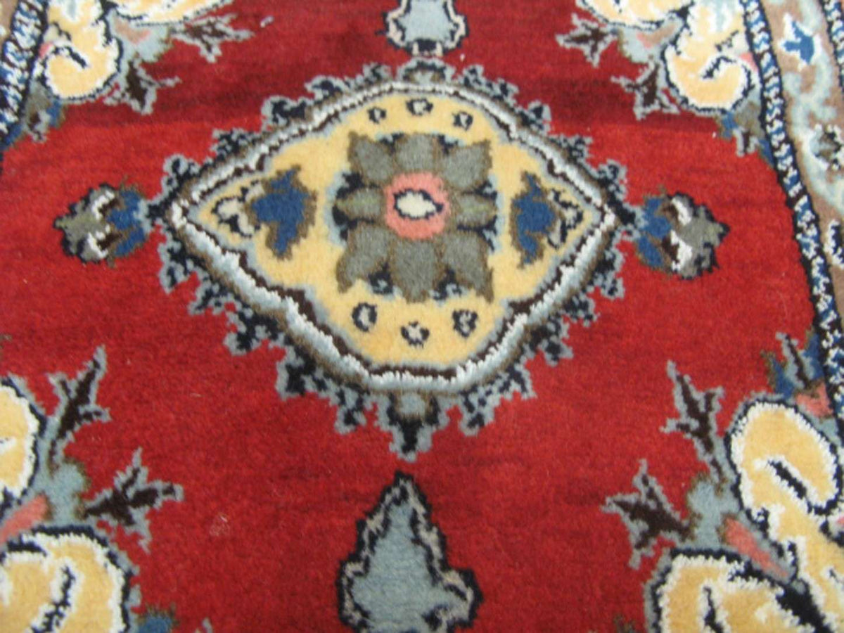 1' 6" x 6' 5" Persian Nain Runner image 4