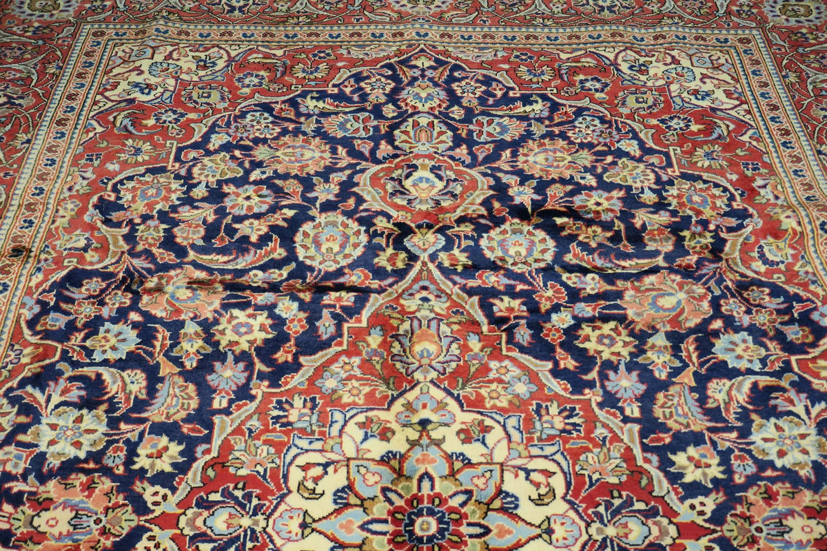 6' 3" x 9' 8" Persian Najafabad Rug image 9