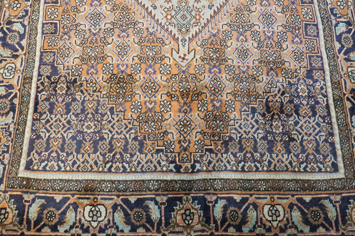 4' 3" x 6' 5" Persian Bijar Rug image 8