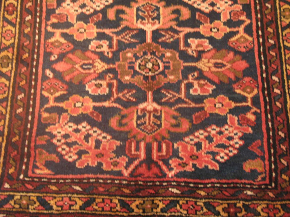 3' 7" x 9' 7" Persian Bakhtiari Runner image 5