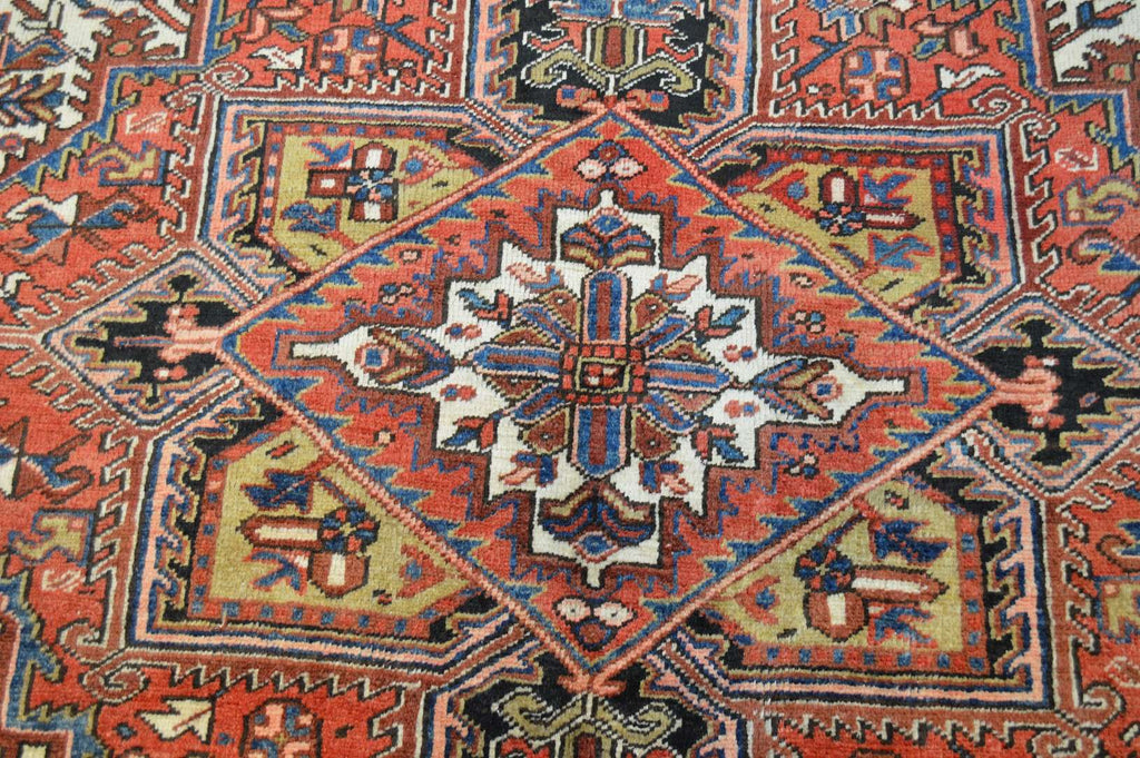 7' 6" x 10' 2" Persian Heriz Rug image 3