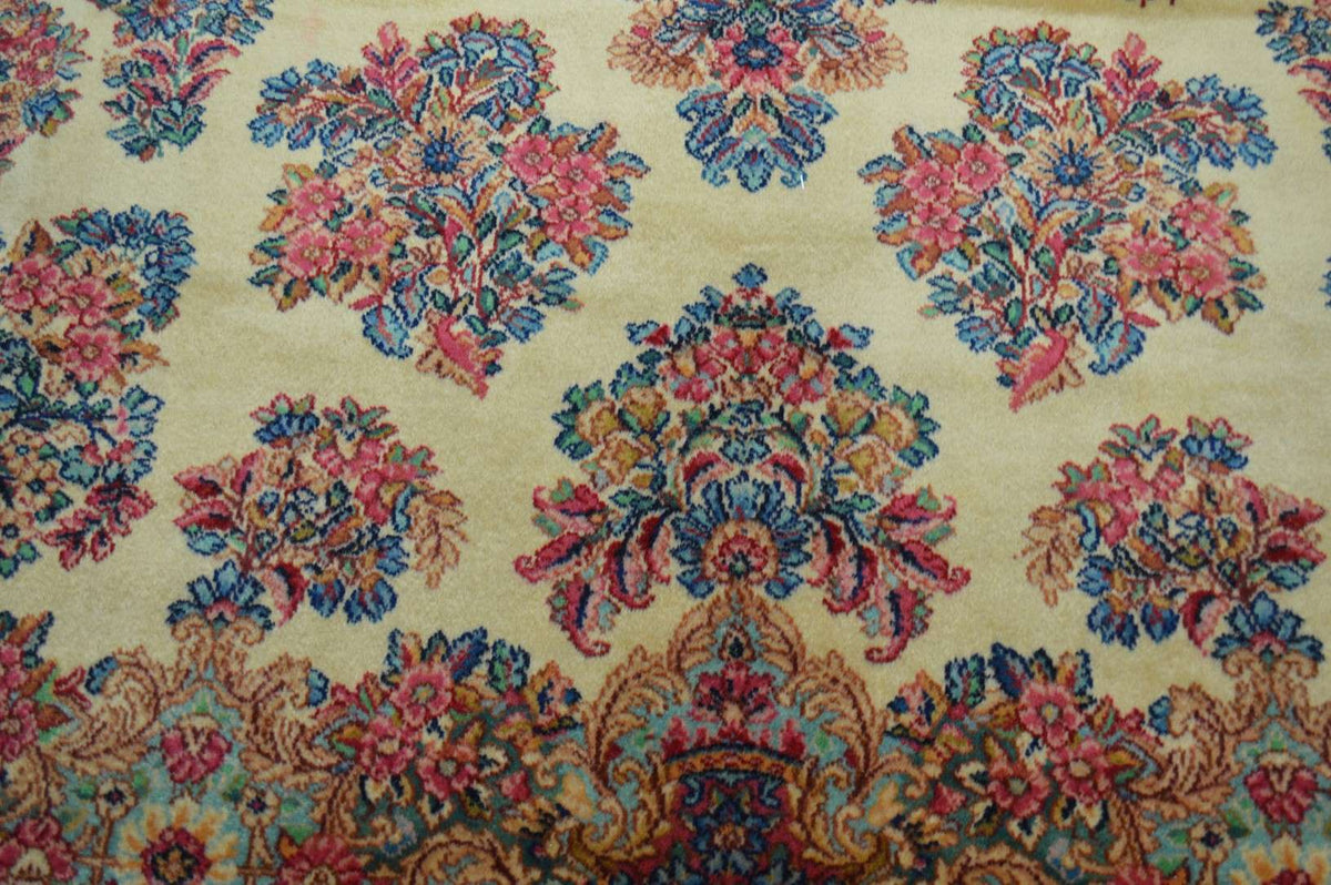 8' 5" x 12' 4" USA Karastan Rug image 6