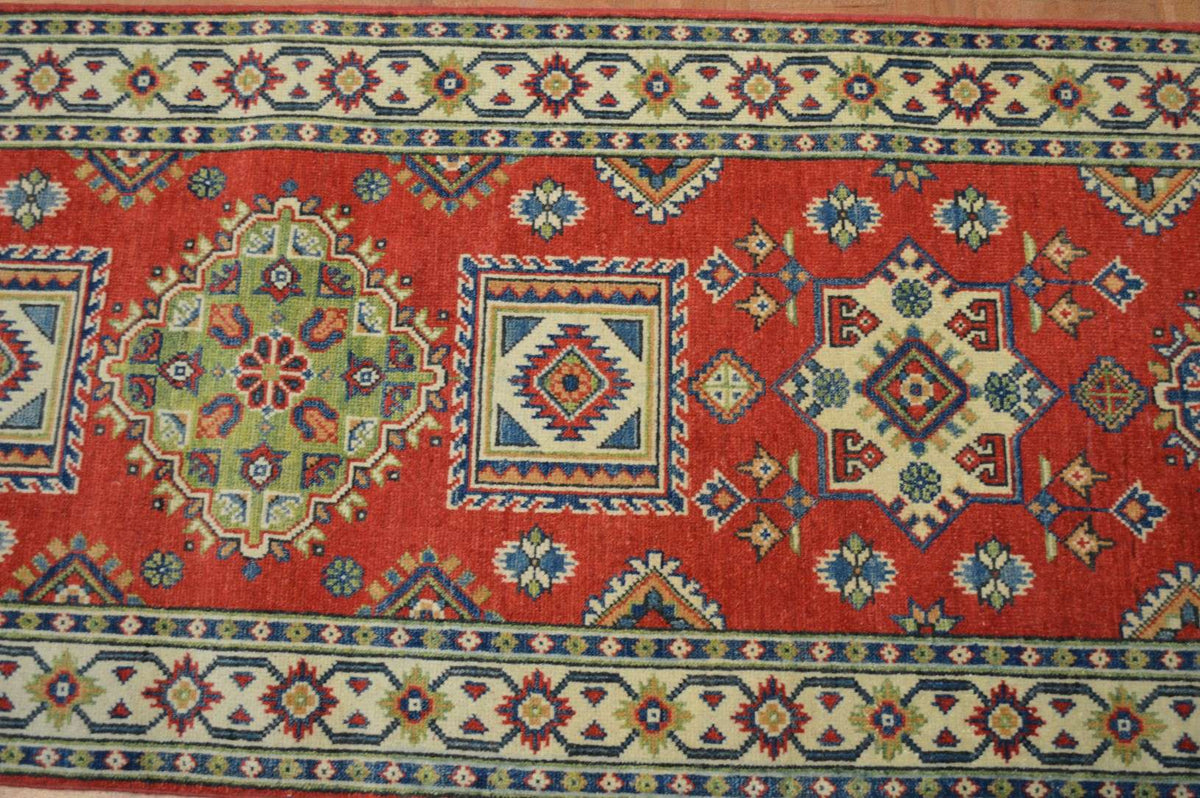 2' 8" x 9' 7" Pakistan Kazak Runner image 9
