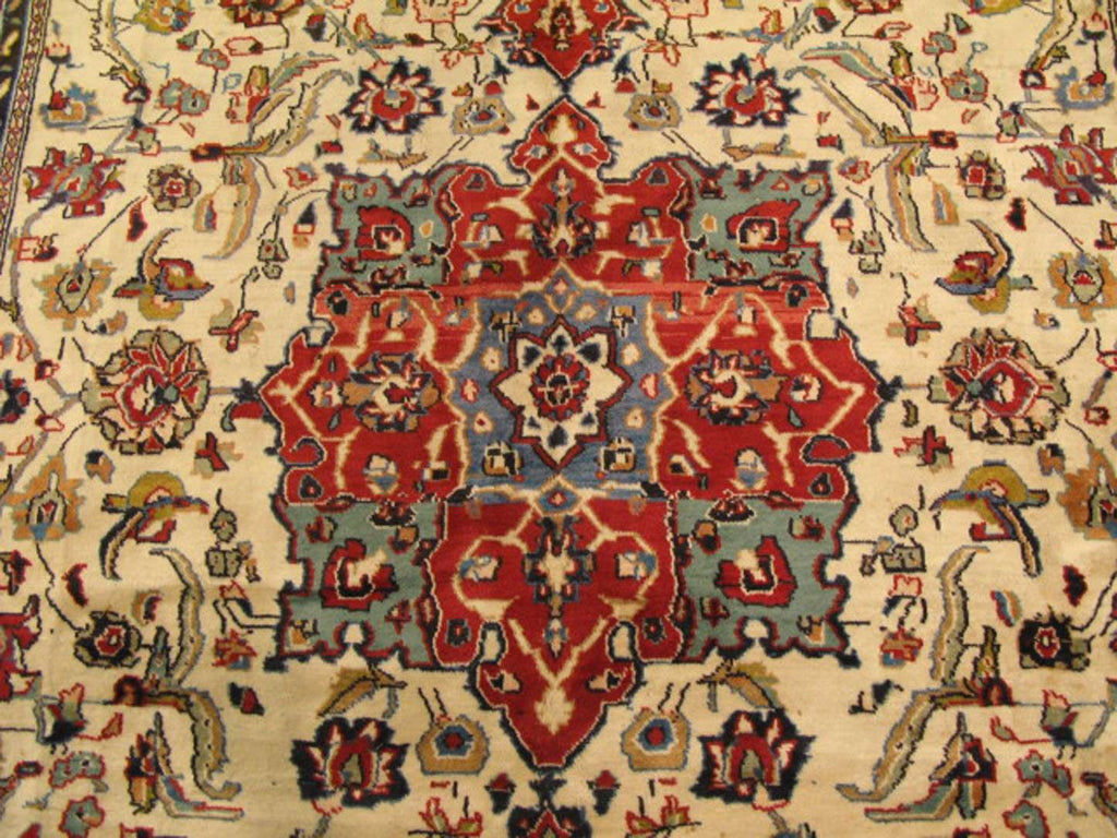 6' 8" x 9' 3" Persian Nanaj Rug image 6