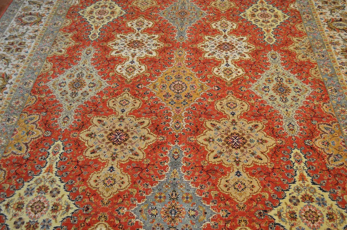 8' 1" x 10' 1" India Agra Rug image 5