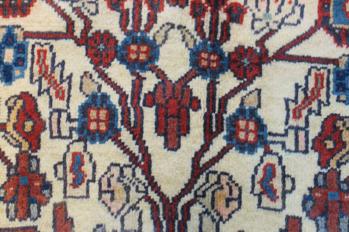 3' 4" x 6' 8" Persian Hamadan Rug image 6