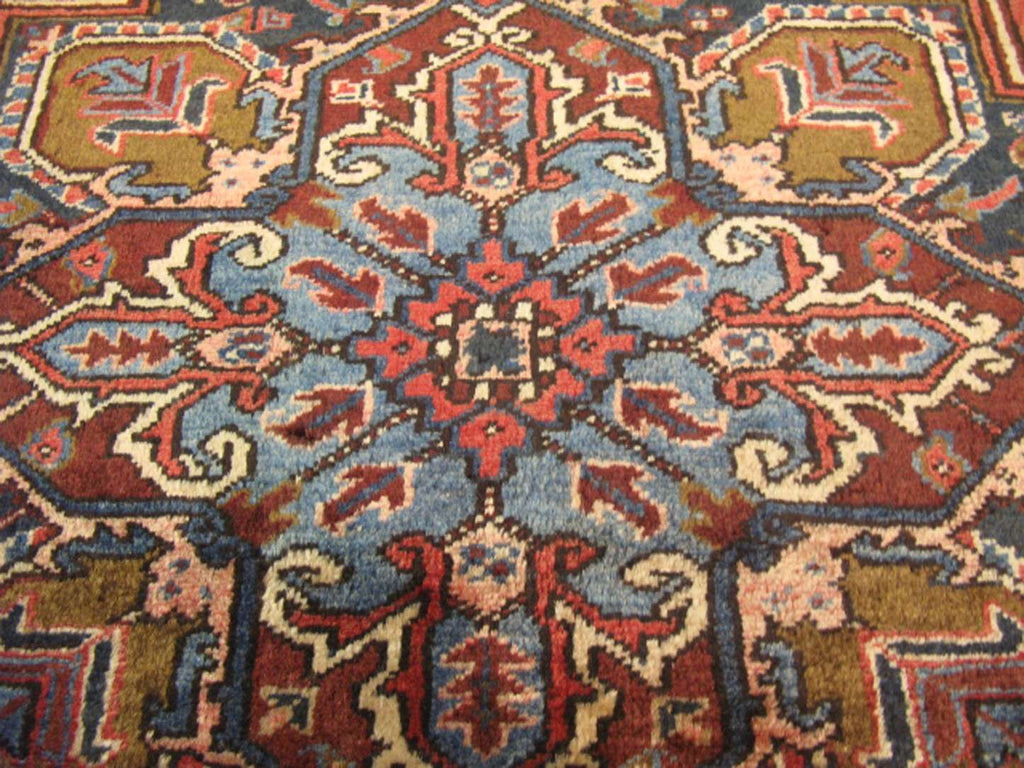 7' 1" x 10' 0" Persian Heriz Rug image 7