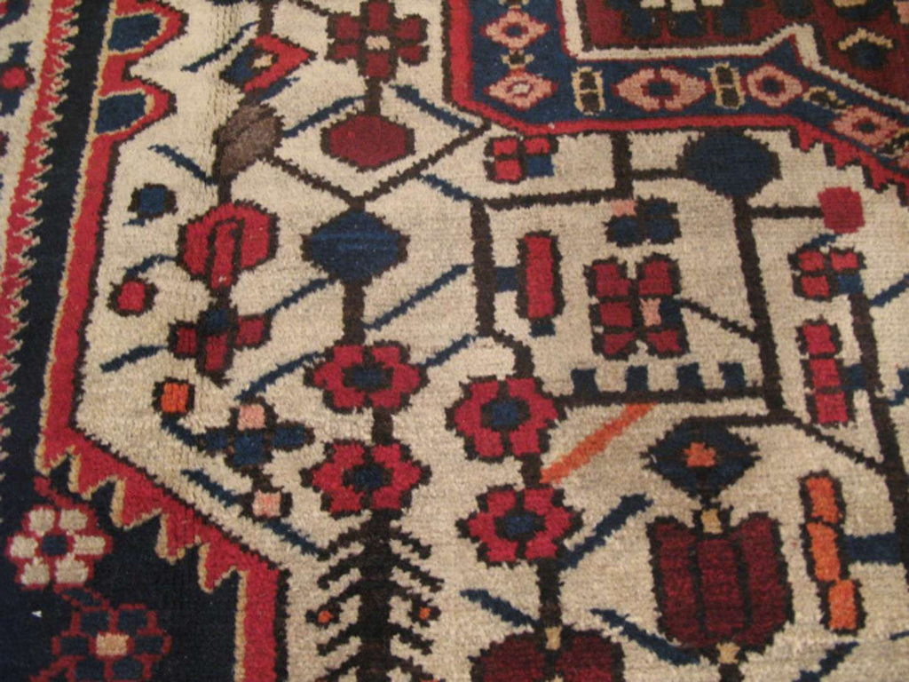 5' 1" x 10' 0" Persian Bakhtiari Rug image 8