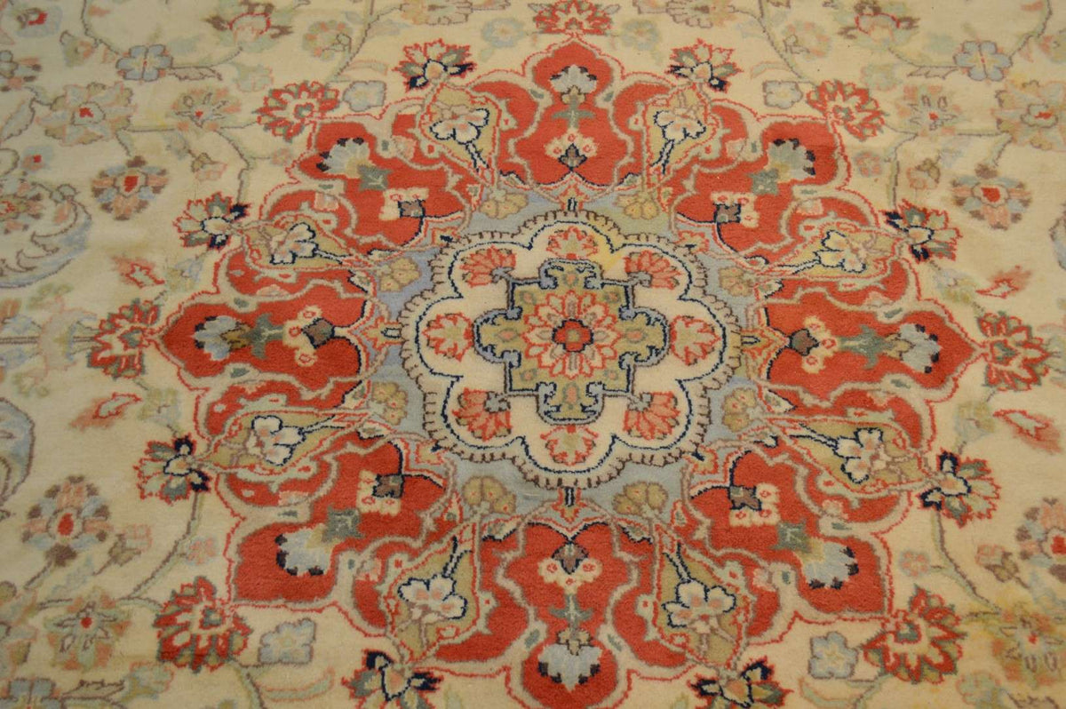8' 8" x 12' 3" Persian Tabriz Rug image 2