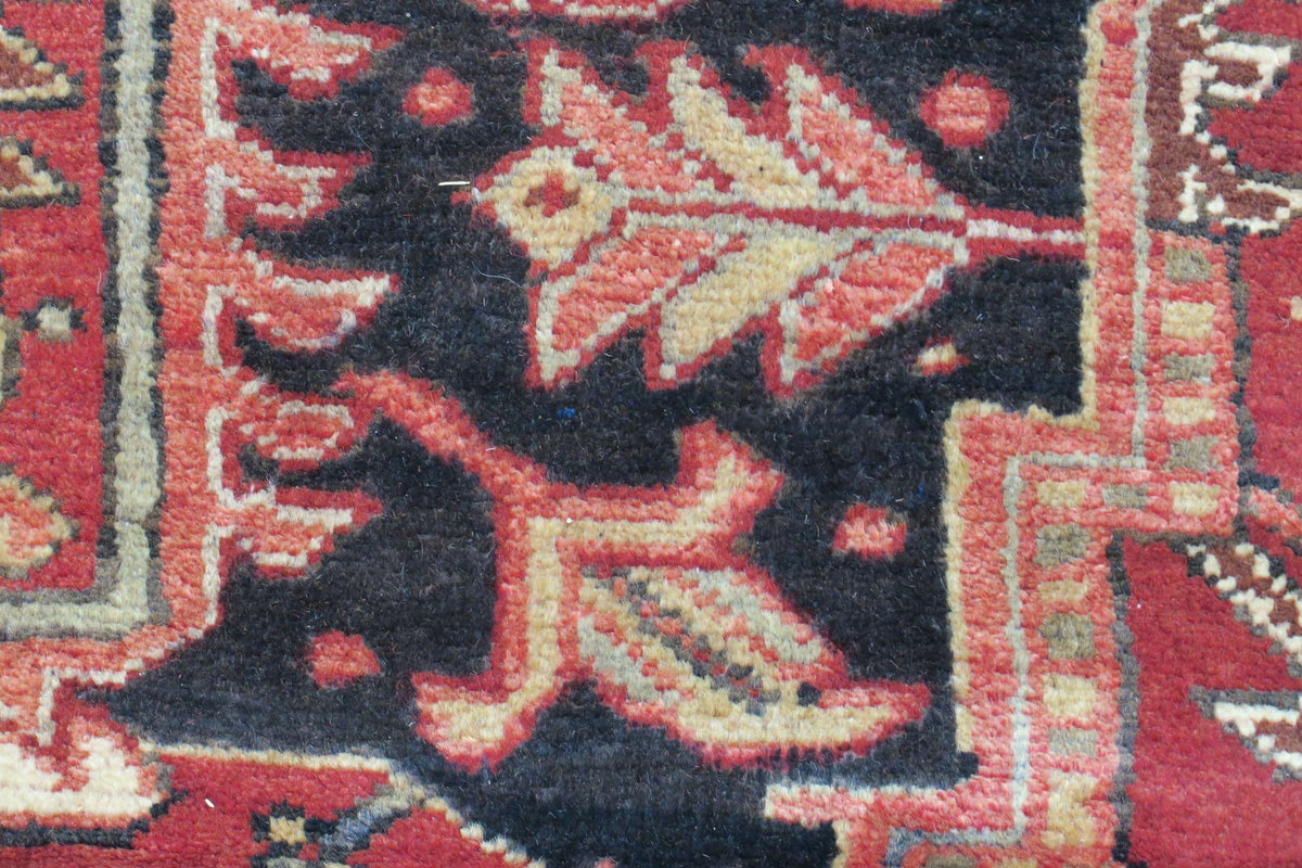 7' 9" x 11' 1" Persian Gorevan Rug image 8