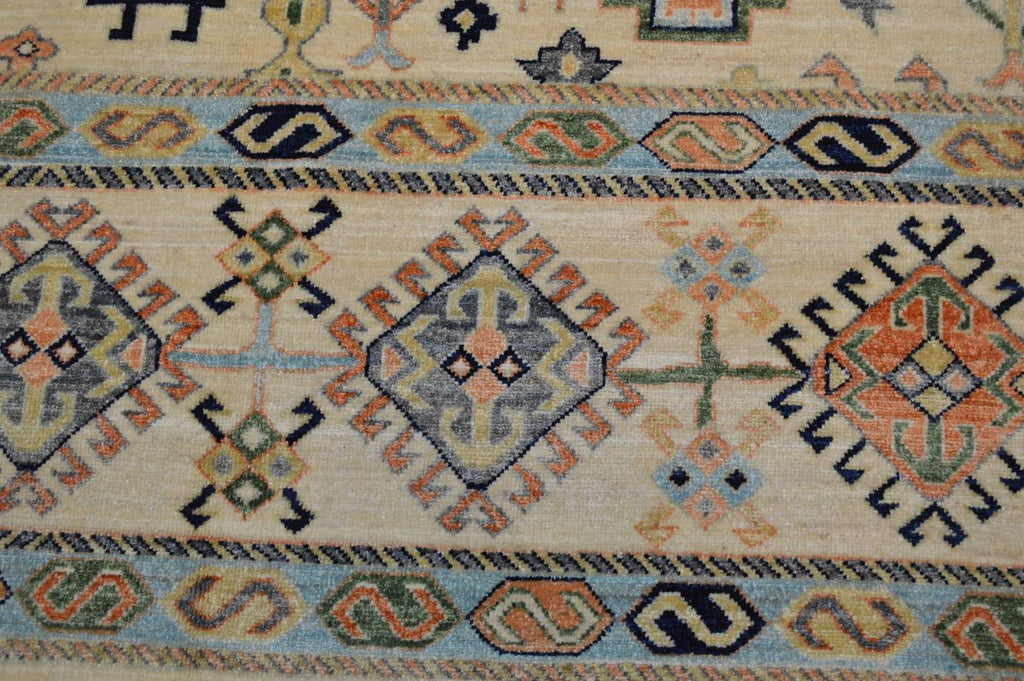 10' 0" x 14' 1" Pakistan Chobi Rug image 5
