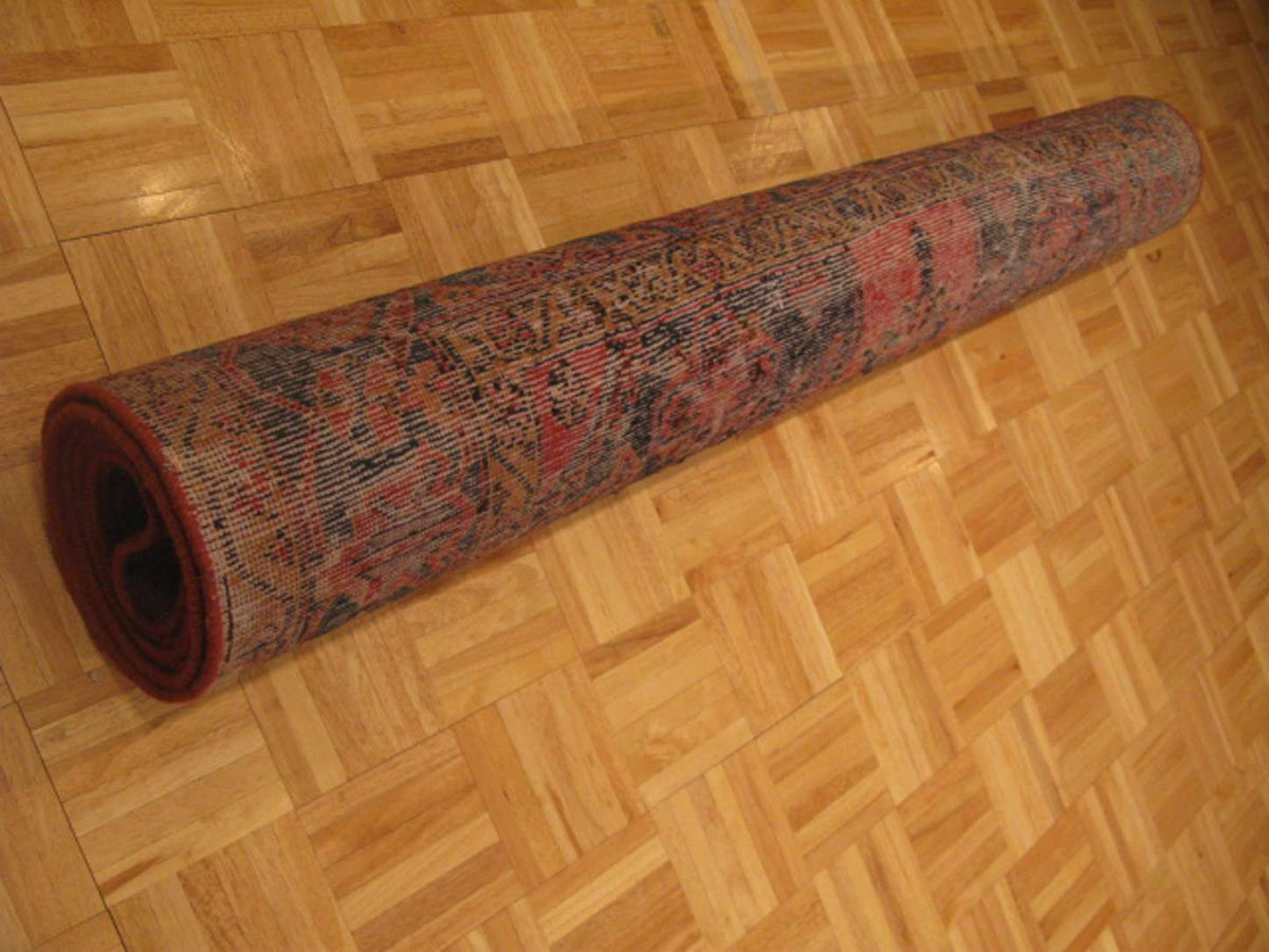 5' 5" x 10' 5" Persian Vis Rug image 11