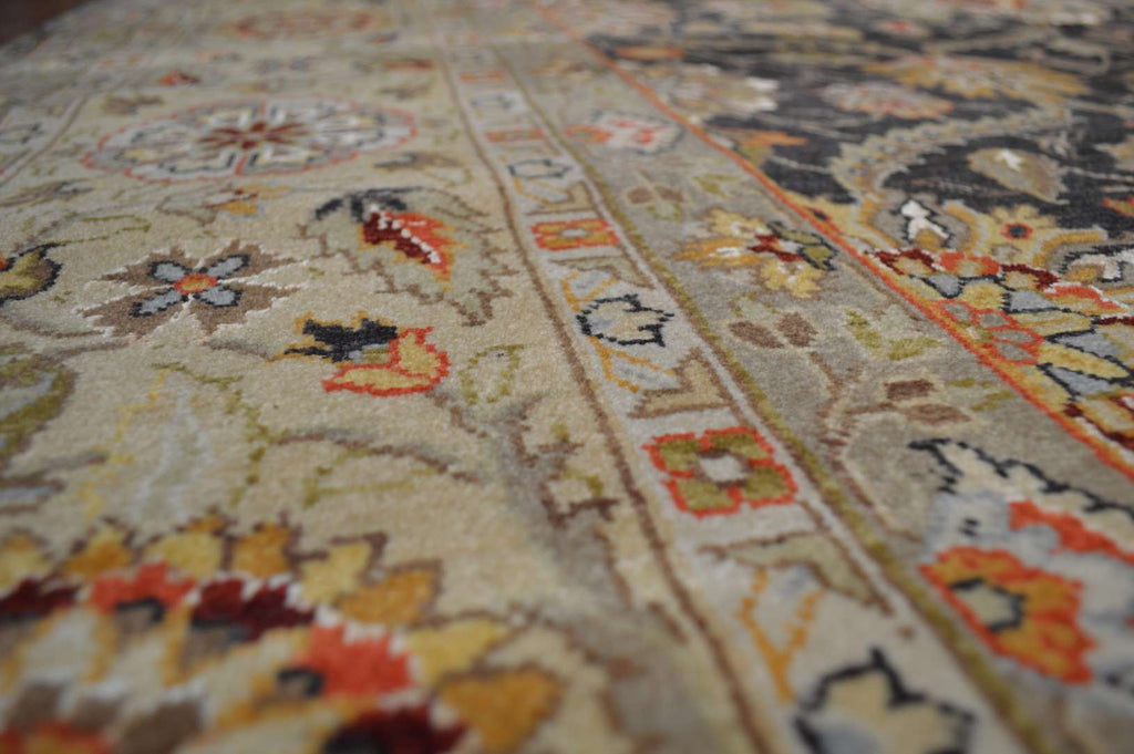 8' 0" x 9' 9" India Agra Rug image 4
