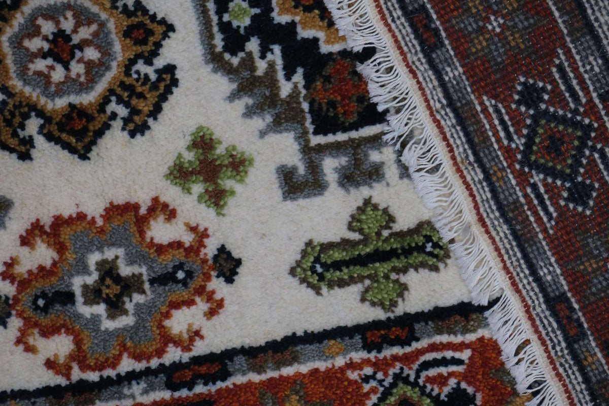 2' 7" x 8' 3" India Kazak Runner image 1