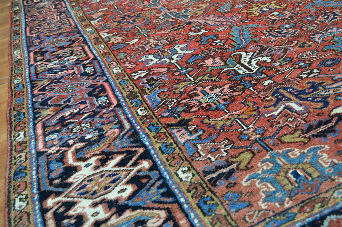 7' 0" x 9' 3" Persian Heriz Rug image 8