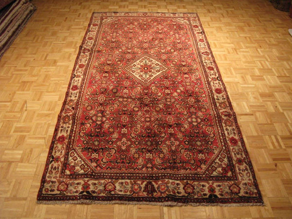 5' 3" x 10' 9" Persian Hosseinabad Rug image 1