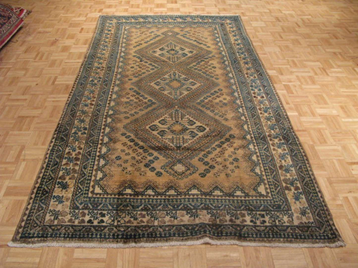 5' 3" x 10' 1" Persian Bakhshayesh Rug image 1
