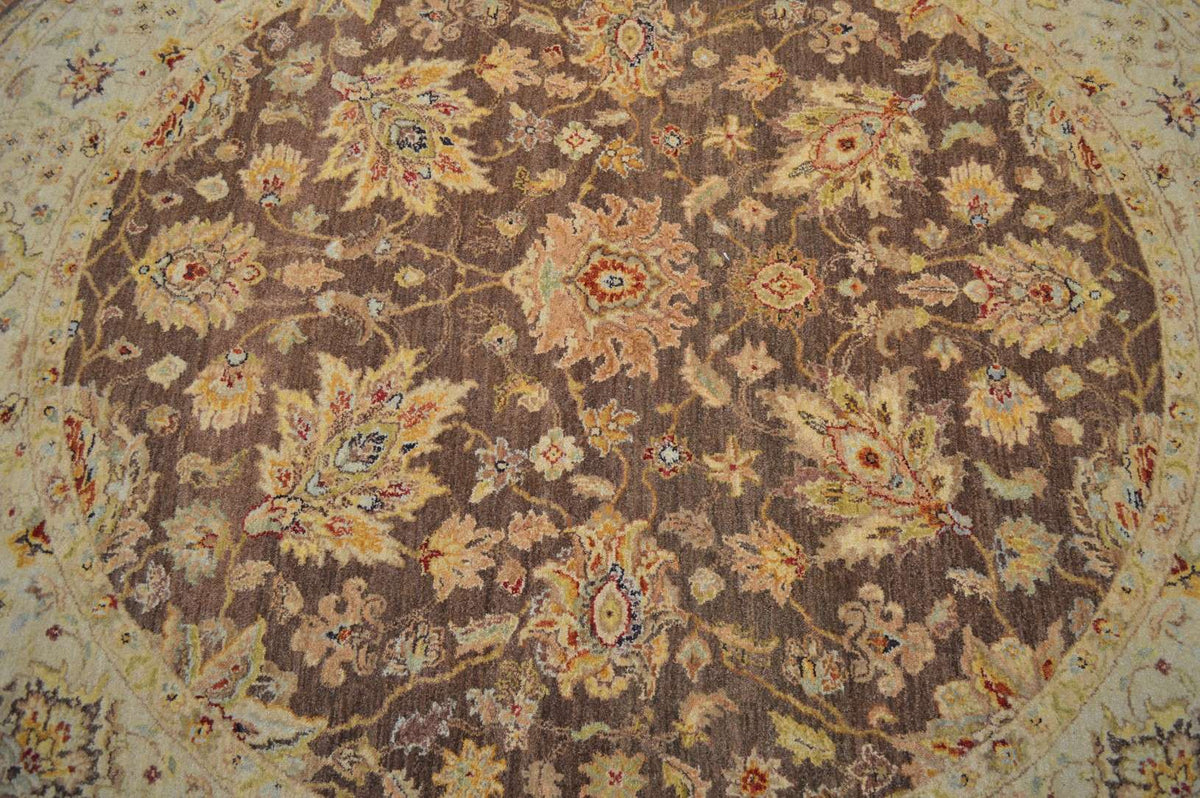 7' 9" x 8' 0" India Sultanabad Round Rug image 2