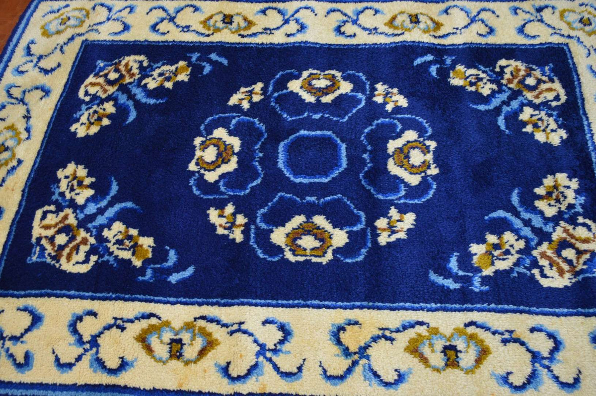 5' 0" x 7' 8" USA Contemporary Rug image 2