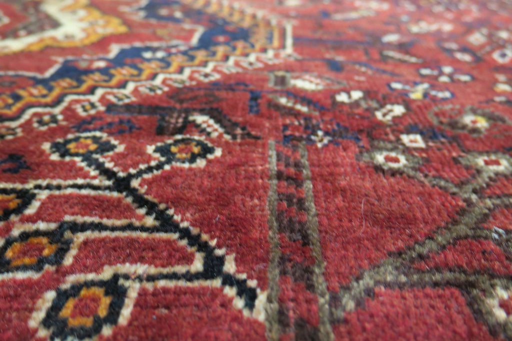 7' 7" x 10' 1" Persian Shiraz Rug image 4