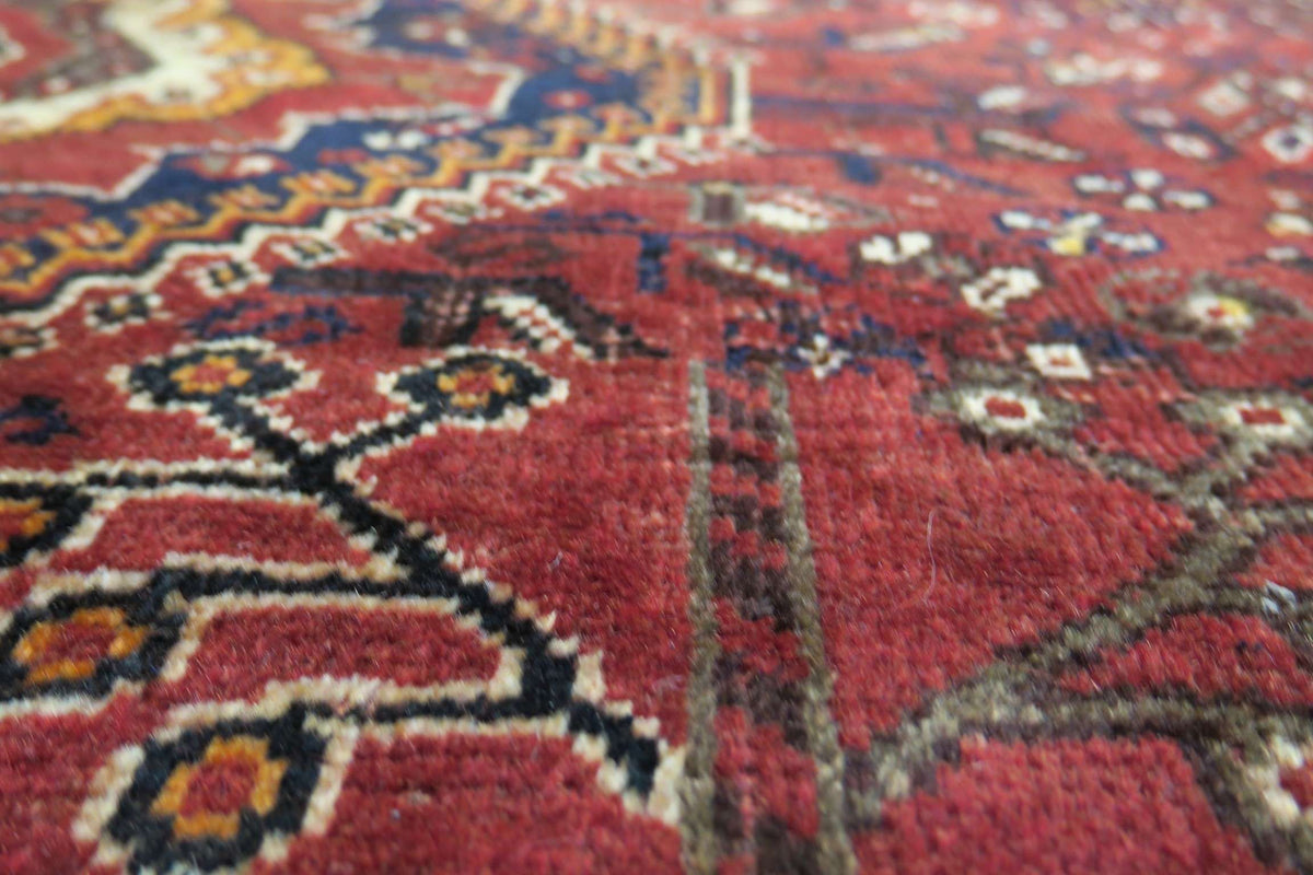 7' 7" x 10' 1" Persian Shiraz Rug image 4