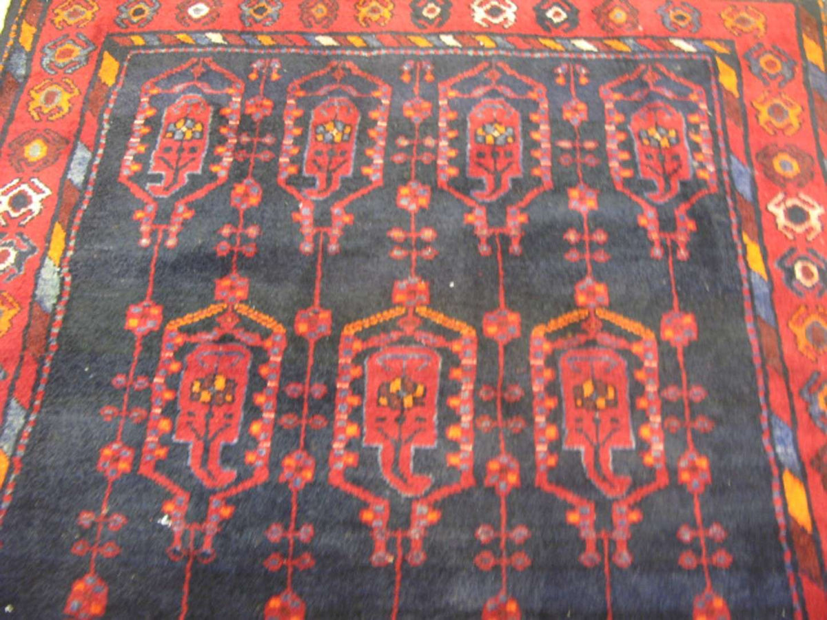 3' 1" x 9' 7" Persian Boroujerd Runner image 8