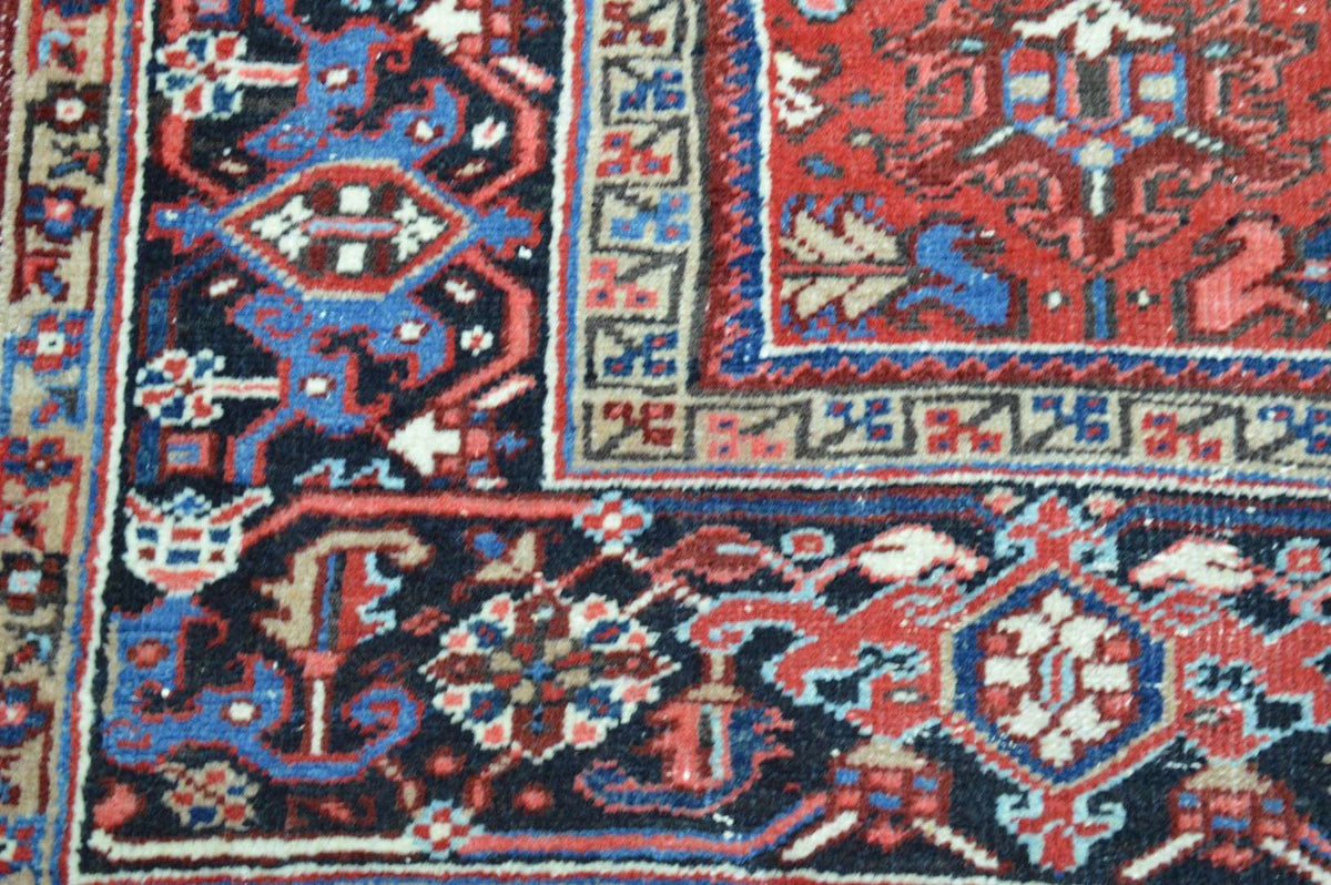 7' 8" x 9' 8" Persian Heriz Rug image 6