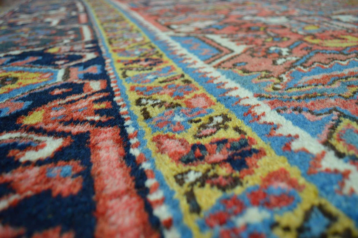 8' 3" x 10' 3" Persian Heriz Rug image 6