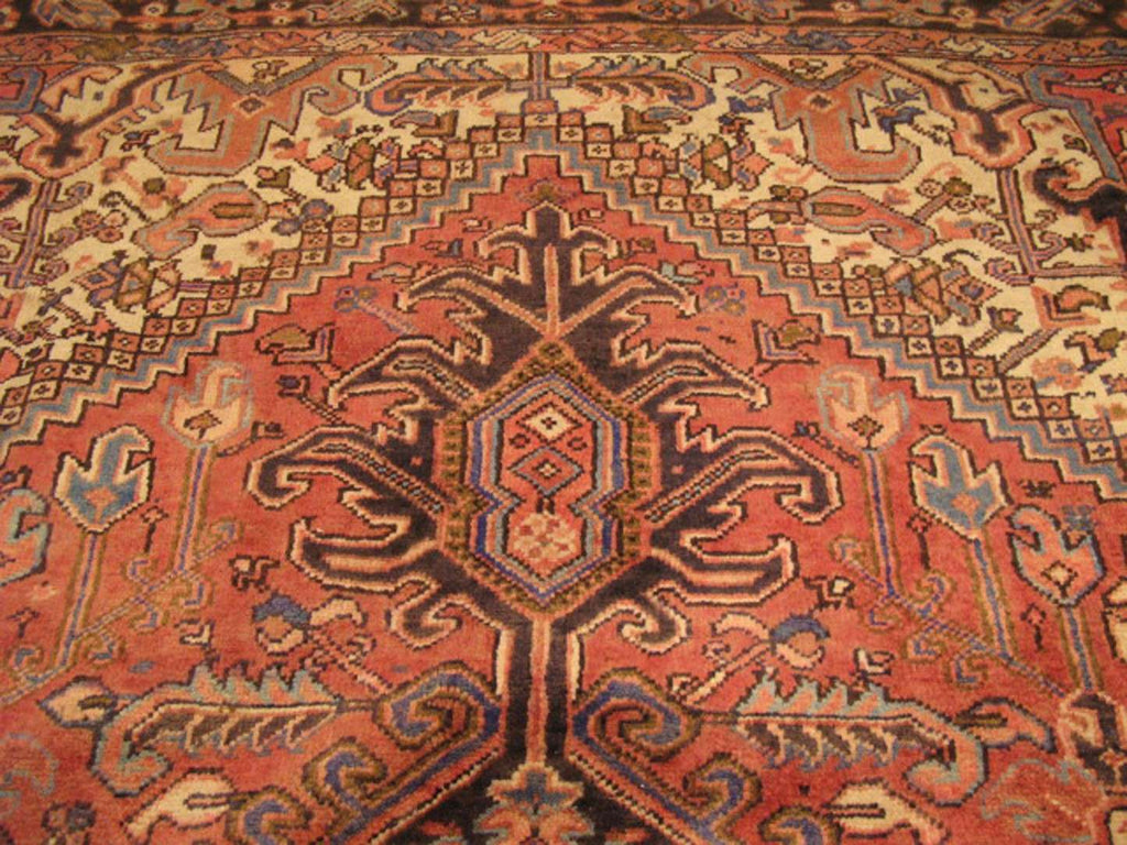 9' 1" x 11' 1" Persian Heriz Rug image 3
