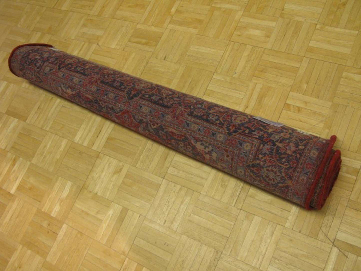 4' 7" x 6' 7" Persian Kashan Rug image 11