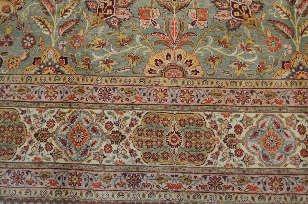 8' 1" x 10' 3" India Sultanabad Rug image 7
