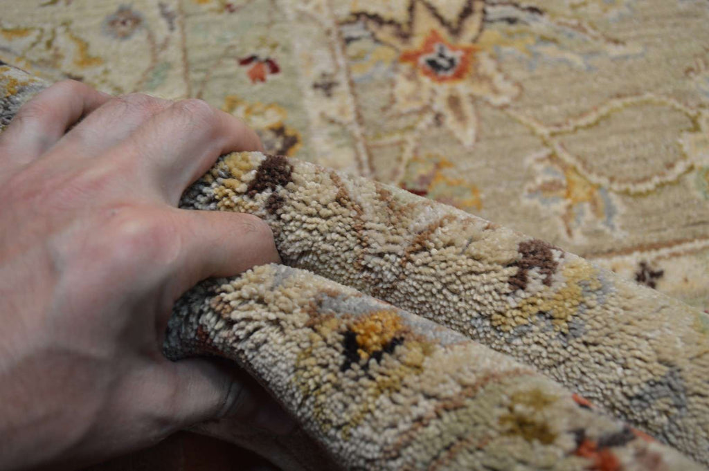 8' 0" x 8' 3" India Sultanabad Square Rug image 11