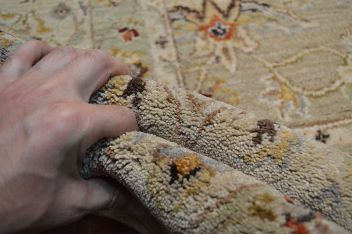 8' 0" x 8' 3" India Sultanabad Square Rug image 11