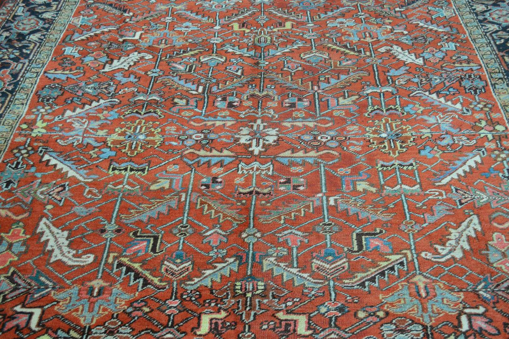 8' 4" x 11' 6" Persian Heriz Rug image 2