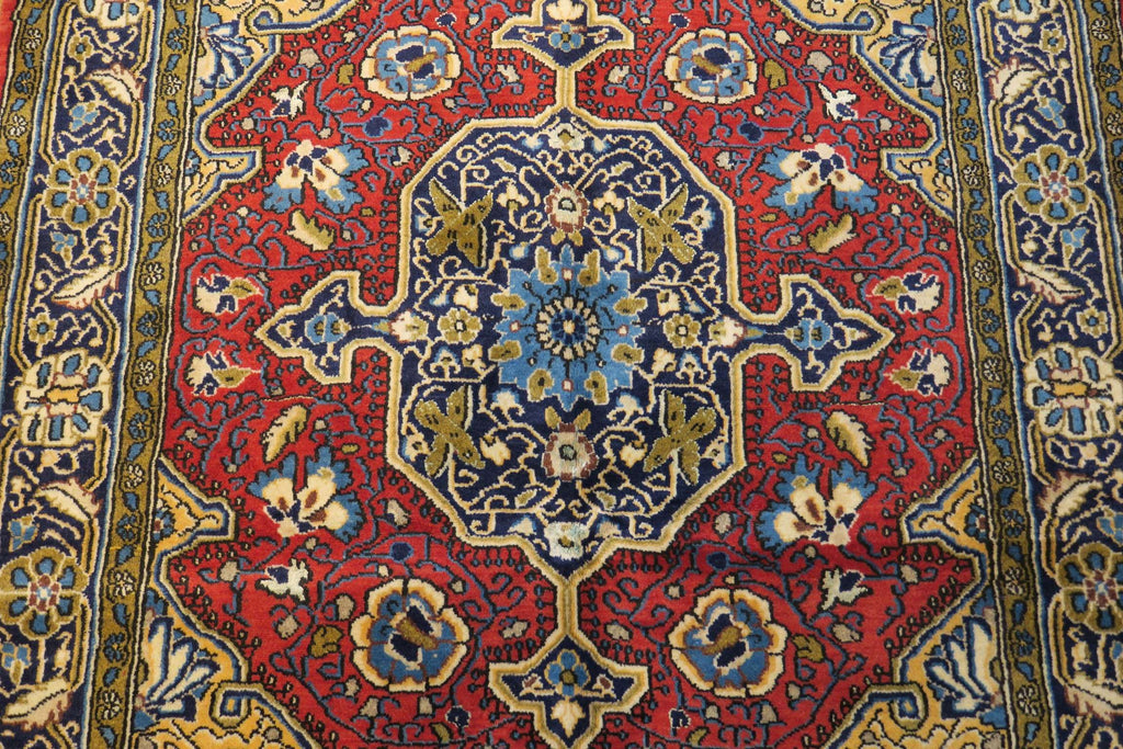 3' 5" x 5' 6" Persian Qoumsheh Rug image 0