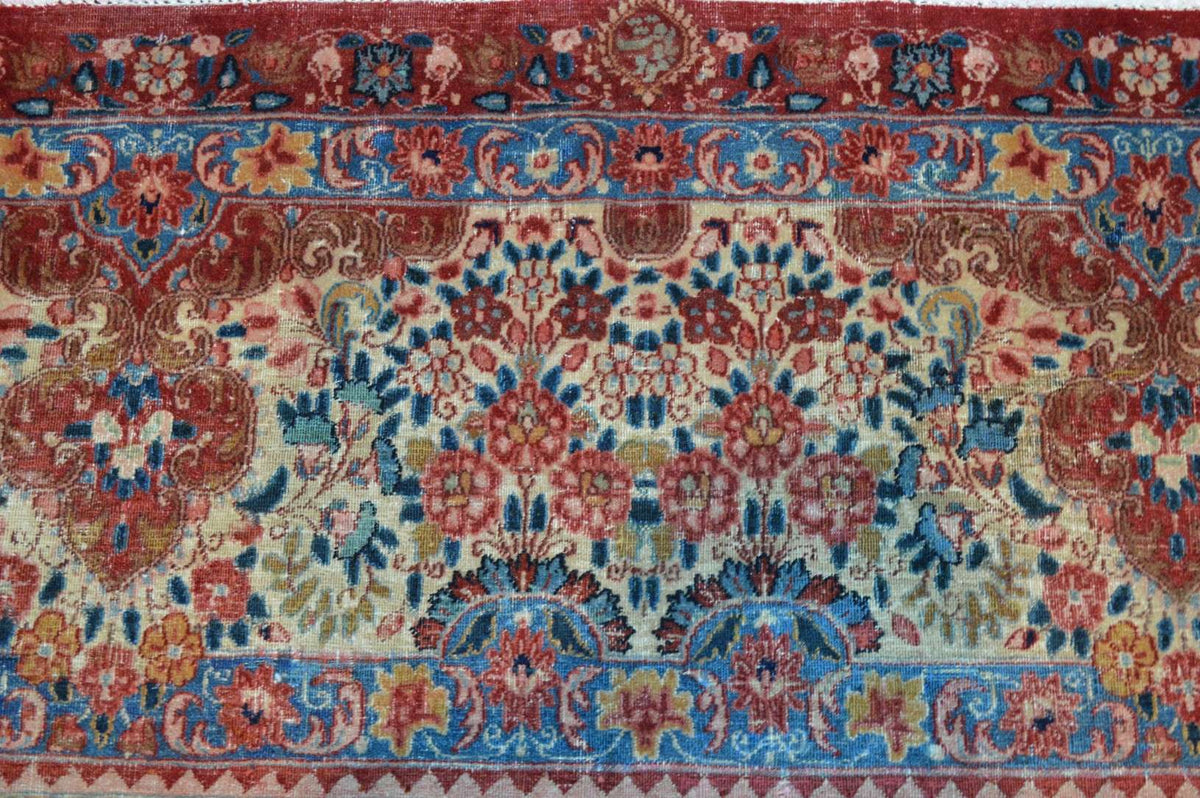 9' 8" x 13' 0" Persian Lavar Rug image 4