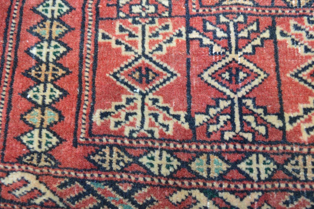 4' 0" x 6' 5" Persian Turkmen Rug image 5