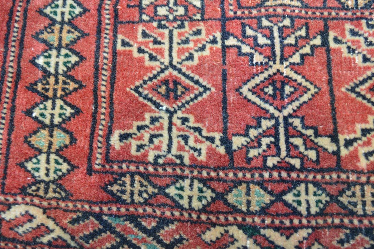 4' 0" x 6' 5" Persian Turkmen Rug image 5