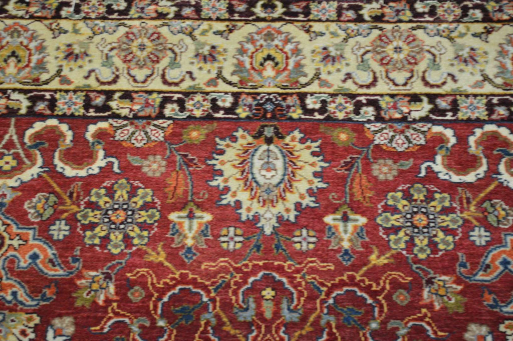 4' 0" x 5' 9" India Agra Rug image 2