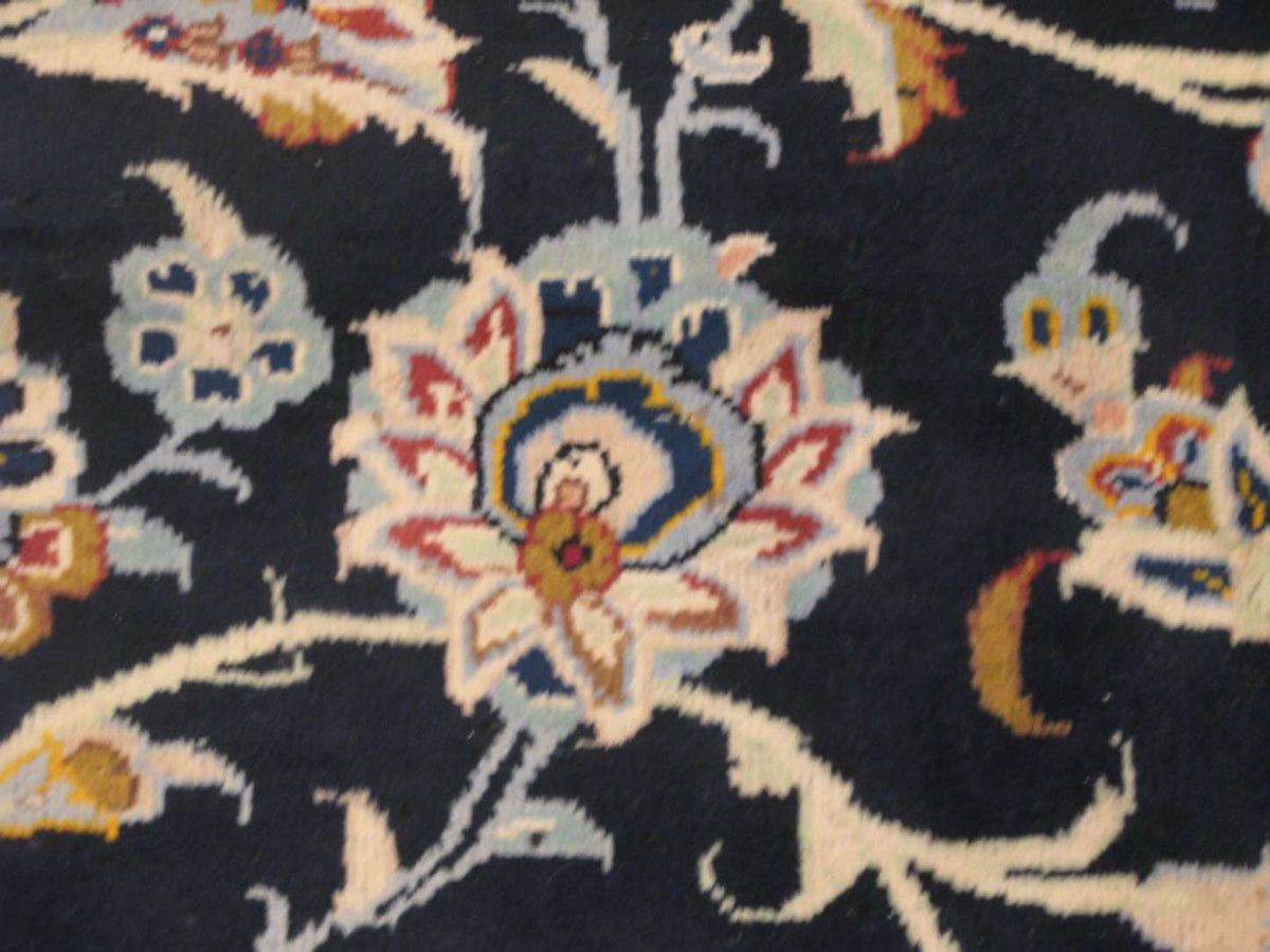 10' 0" x 12' 1" Persian Kashan Rug image 7