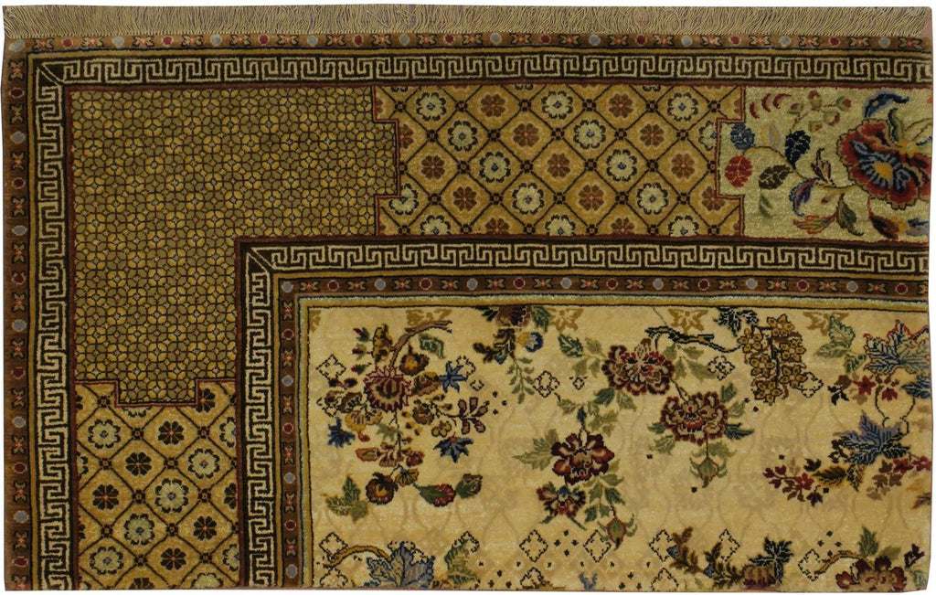 2' 5" x 3' 8" India Agra Rug image 0