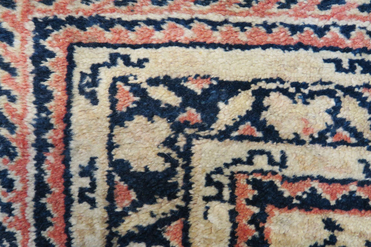 2' 1" x 3' 9" Vintage Hamadan Rug image 3