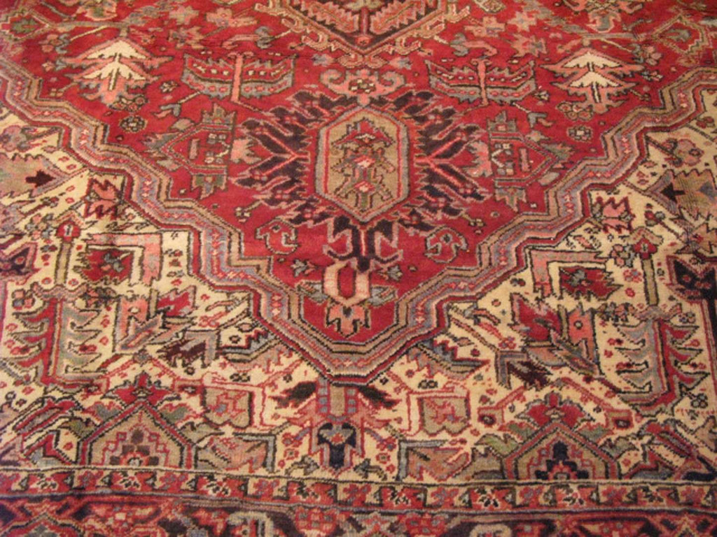 9' 3" x 11' 6" Persian Heriz Rug image 2