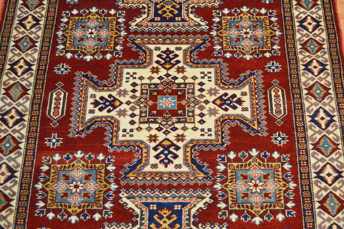 4' 1" x 6' 3" Pakistan Shirvan Rug image 3