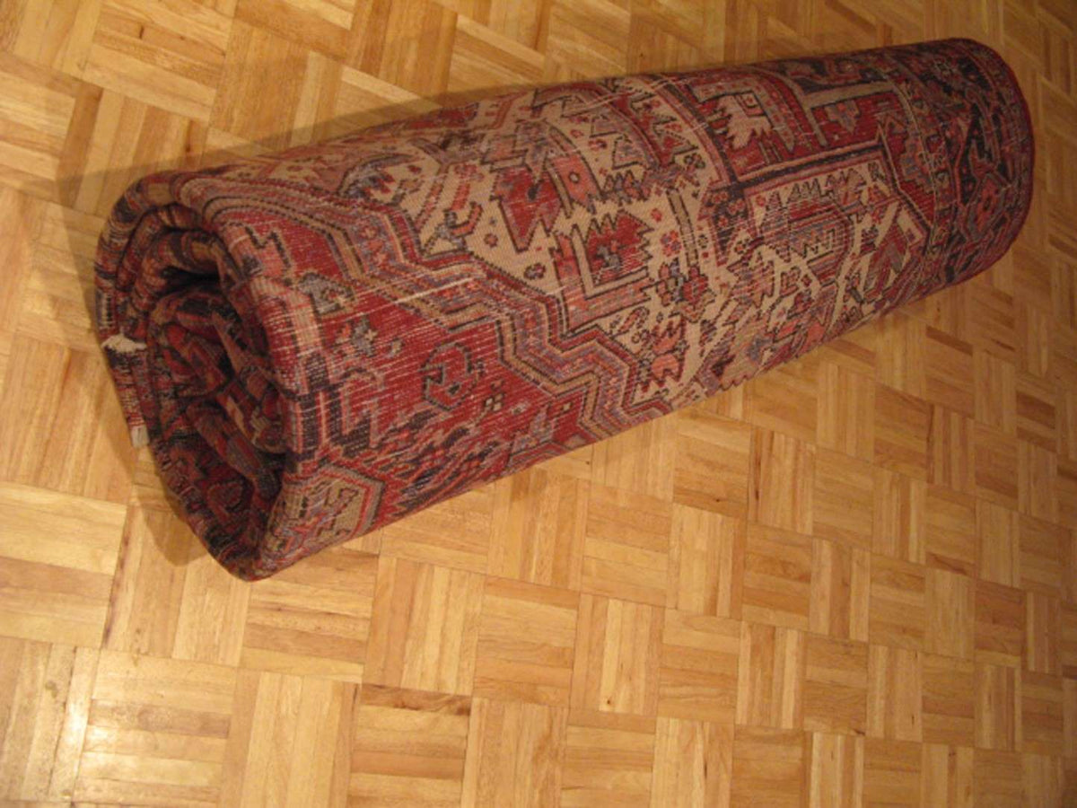 9' 3" x 11' 6" Persian Heriz Rug image 11