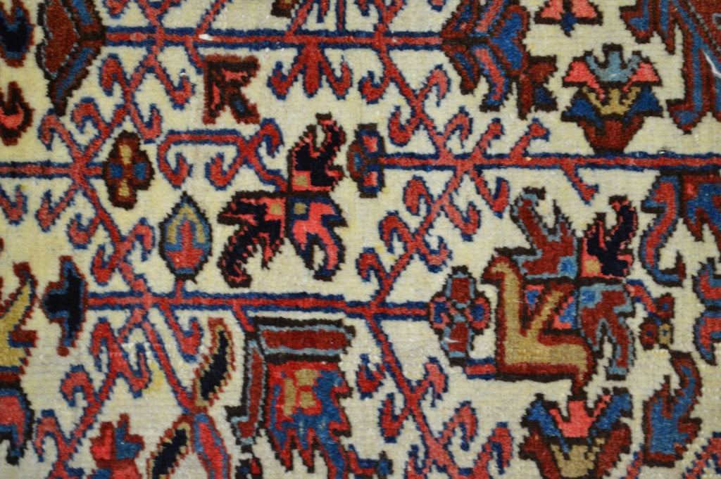 6' 9" x 10' 0" Persian Heriz Rug image 4